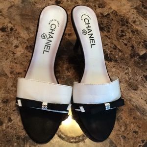 Chanel Sandal Sz 39 Authentic 🤗